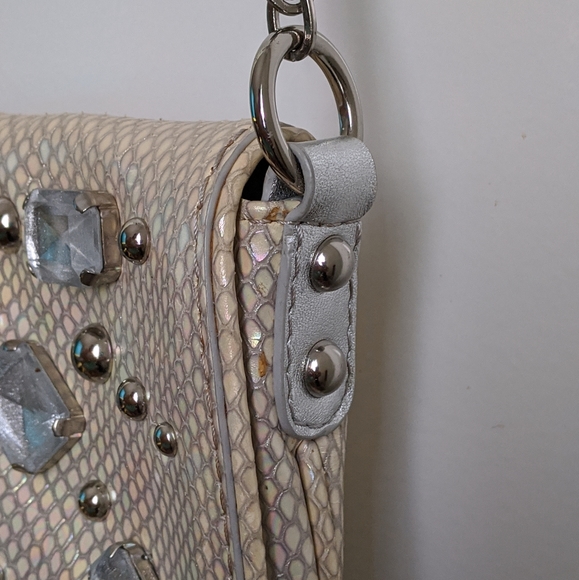 🆕 Rafe Belle Iridescent Faux Snakeskin Silver Gold Crossbody Chain Purse Bag - Picture 6 of 16